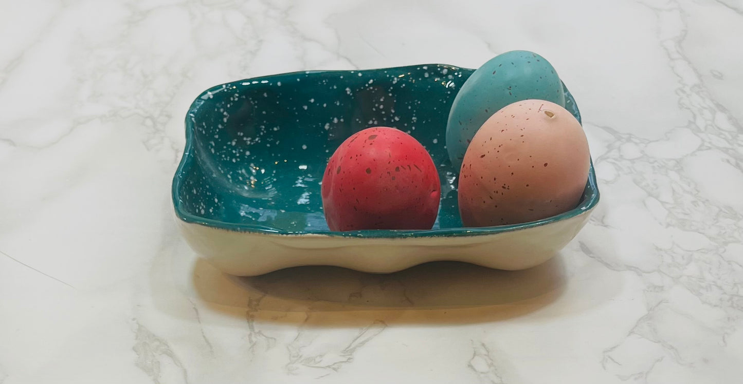 Small Egg Holder (Holds 6 Small Eggs)